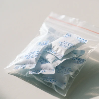 cách làm khô chất hút ẩm silica gel